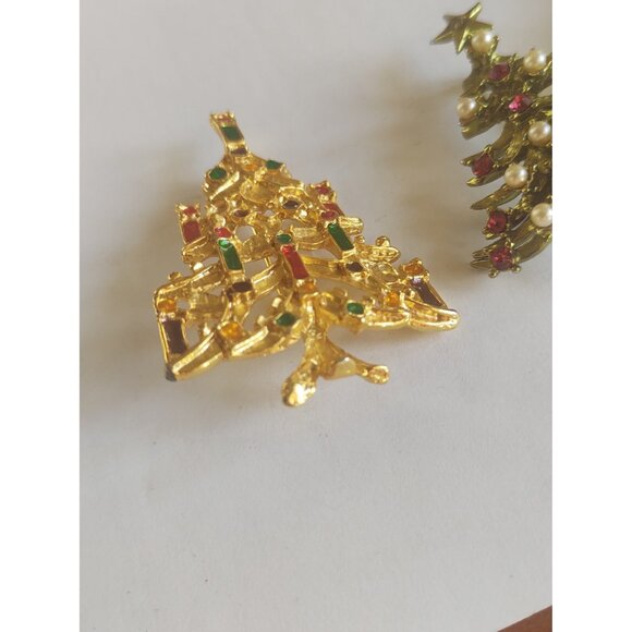 Christmas Tree Brooches (lot of three) Rhinestone, Faux Pearl & Enamel - Picture 10 of 15